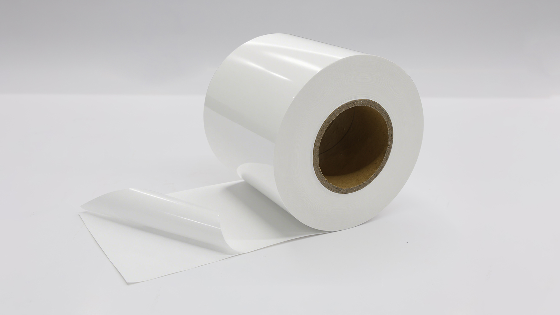 PE self-adhesive labe